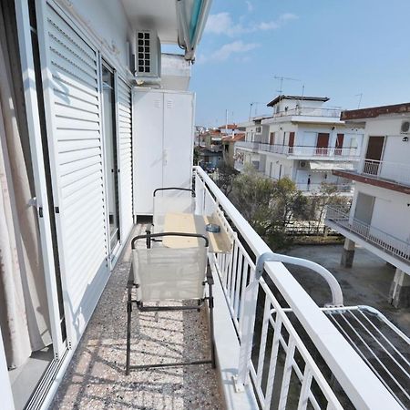 Themis 40 Steps From Beach Apartment Paralia Dionysiou Exterior photo