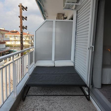 Themis 40 Steps From Beach Apartment Paralia Dionysiou Exterior photo