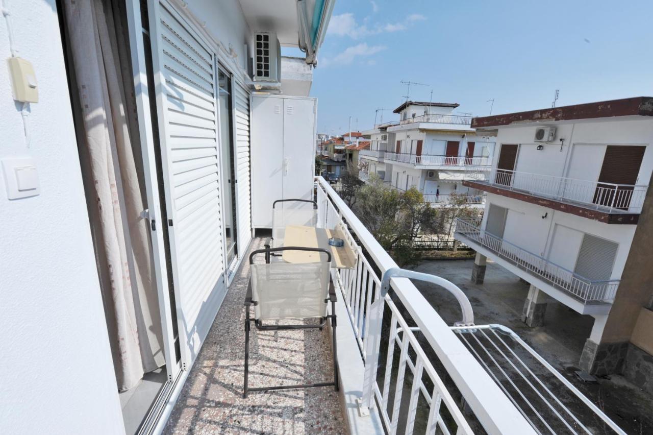 Themis 40 Steps From Beach Apartment Paralia Dionysiou Exterior photo