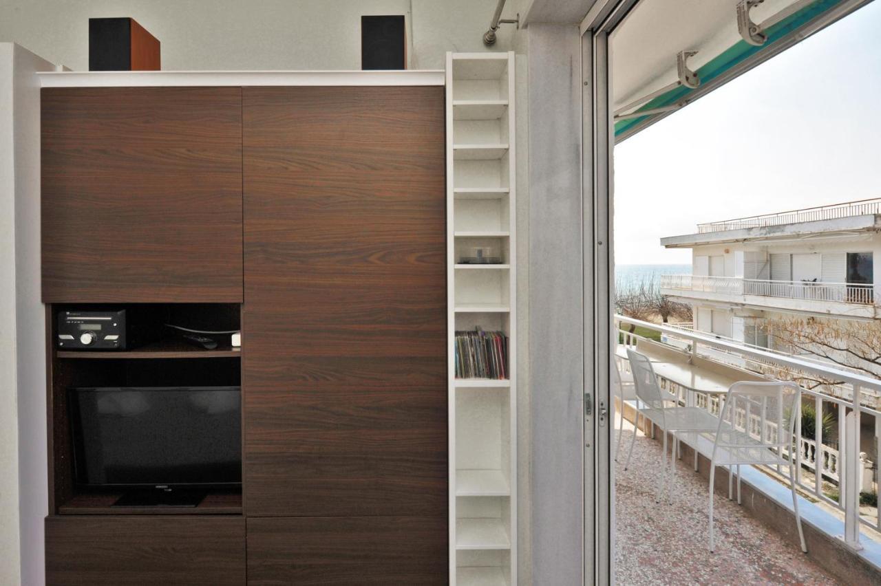 Themis 40 Steps From Beach Paralia Dionysiou Exterior photo
