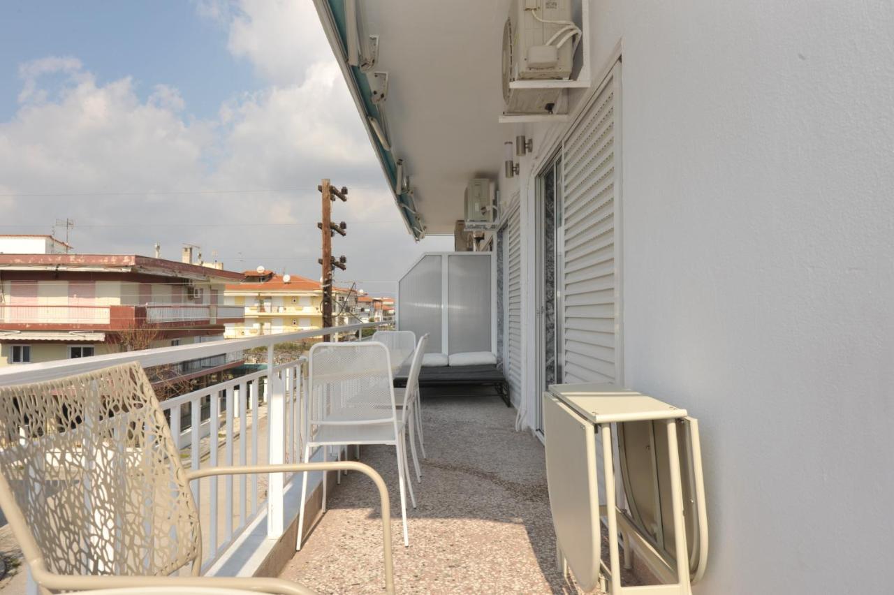 Themis 40 Steps From Beach Apartment Paralia Dionysiou Exterior photo